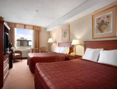 фото отеля Travelodge Hotel Downtown Windsor