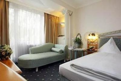 фото отеля Golden Tulip Olymp Hotel