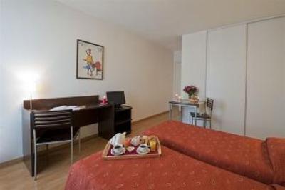 фото отеля Adagio Access Vanves Porte de Chatillon