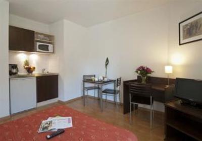 фото отеля Adagio Access Vanves Porte de Chatillon