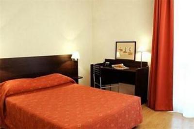 фото отеля Adagio Access Vanves Porte de Chatillon