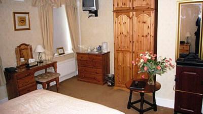 фото отеля Half Moon Hotel Alford