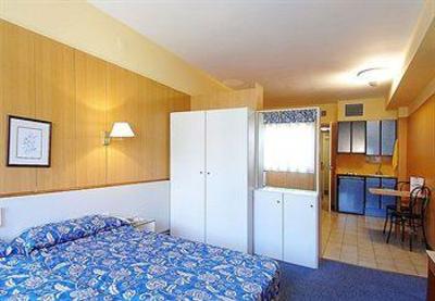 фото отеля Aparthotel Bonanova
