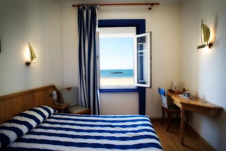 фото отеля Kyriad Saint Malo Plage