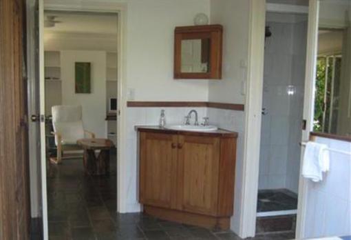 фото отеля Baystay Bed & Breakfast