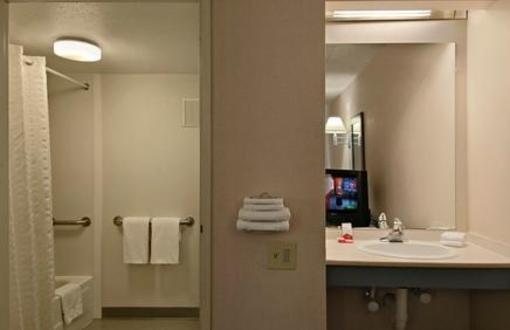 фото отеля Red Roof Inn Elkhart