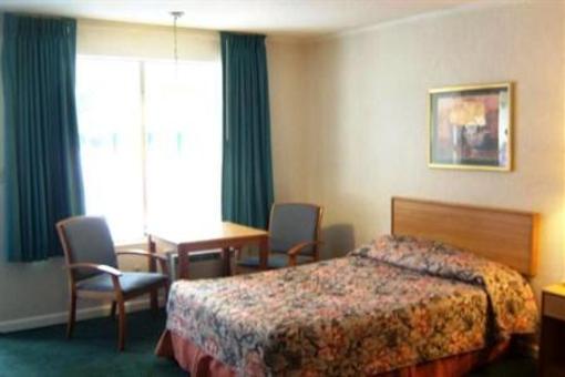 фото отеля Americas Best Inn & Suites Wilmington