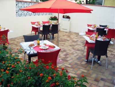 фото отеля Hotel Les Mimosas Argeles-sur-Mer
