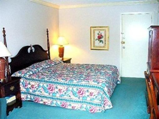 фото отеля Mi Casa Inn & Suites