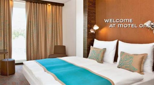 фото отеля Motel One Wiesbaden