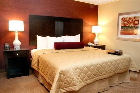 фото отеля Embassy Suites North Shore / Deerfield