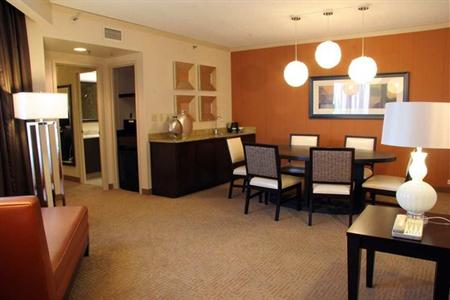 фото отеля Embassy Suites North Shore / Deerfield