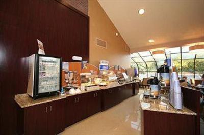 фото отеля Holiday Inn Express Winston-Salem