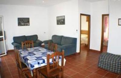 фото отеля Apartamentos El Roqueo Conil de la Frontera