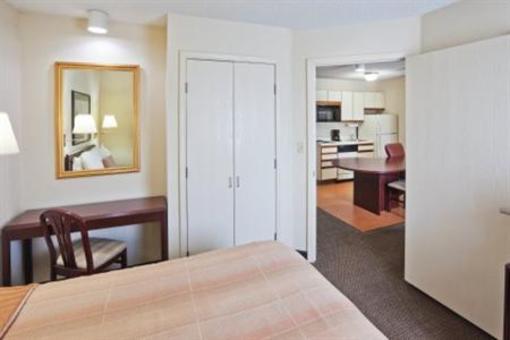 фото отеля Candlewood Suites Dallas Park Central
