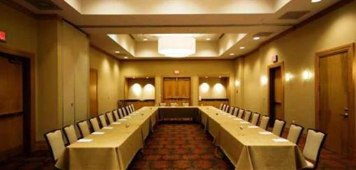 фото отеля Embassy Suites Houston - Energy Corridor