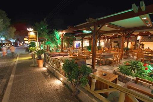 фото отеля Makris Apartments Hotel Kamari