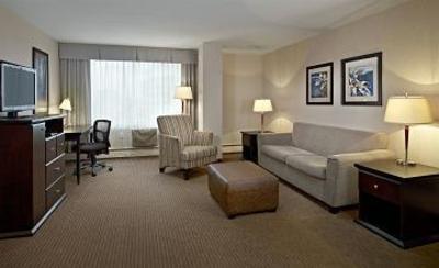 фото отеля Campus Tower Suite Hotel Edmonton