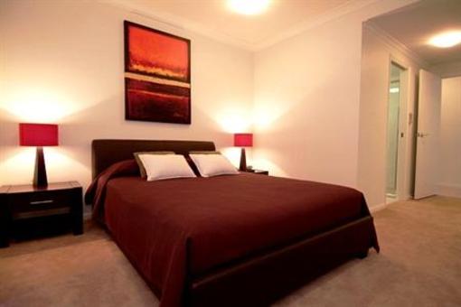 фото отеля Elysium Apartments Cairns
