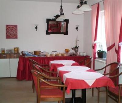 фото отеля Gasthof zur Kurve
