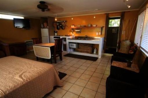 фото отеля Tiki Moon Villas Laie