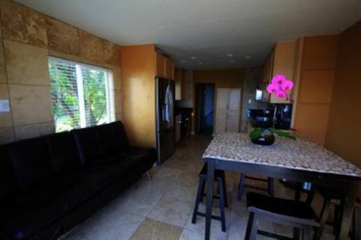 фото отеля Tiki Moon Villas Laie