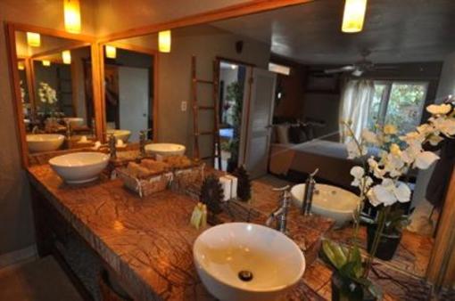 фото отеля Tiki Moon Villas Laie