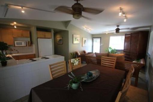 фото отеля Tiki Moon Villas Laie