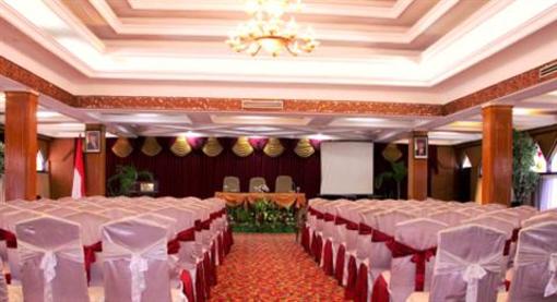 фото отеля Dyan Graha Hotel