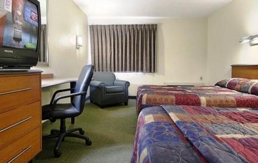 фото отеля Red Roof Inn South Deerfield