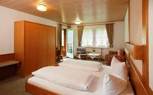 фото отеля Hotel-Gasthof Hirschen