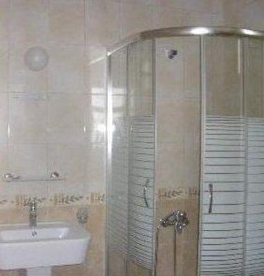 фото отеля Tolan Apartments