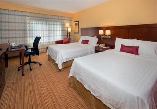 фото отеля Courtyard by Marriott Winston-Salem Hanes Mall