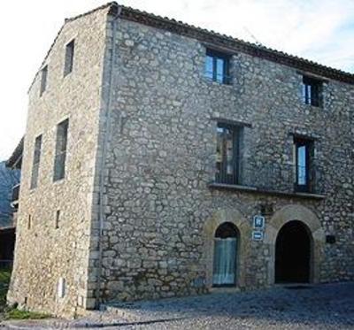 фото отеля Hostal de la Rovira Montagut i Oix