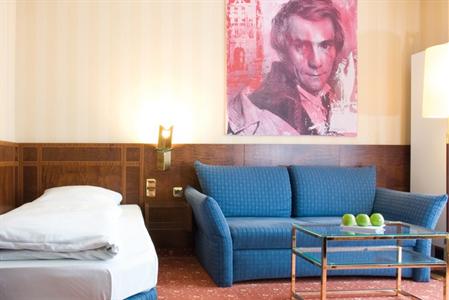 фото отеля Derag Livinghotel Kanzler