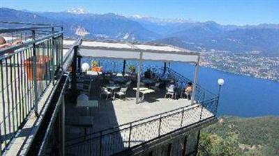 фото отеля Hotel Funivia Laveno-Mombello