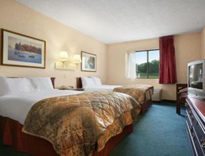 фото отеля Baymont Inn and Suites Branford