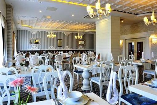 фото отеля Lake & Riverside Hotel & Spa