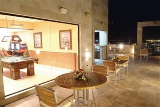 фото отеля Elite Royale Luxury Apartments Manama
