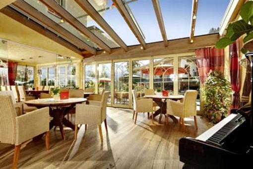 фото отеля Familienhotel Seetal