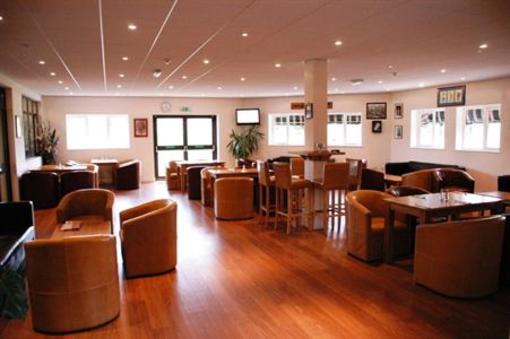 фото отеля The Wiltshire Hotel Wootton Bassett