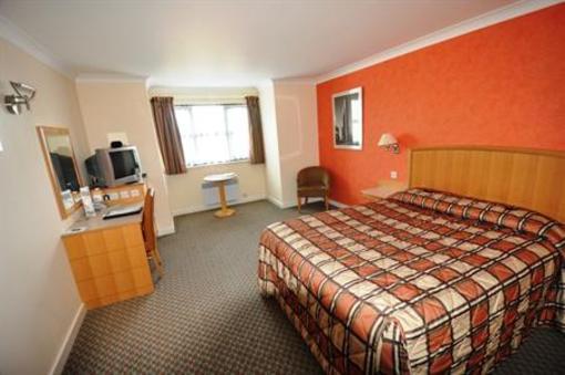 фото отеля The Wiltshire Hotel Wootton Bassett