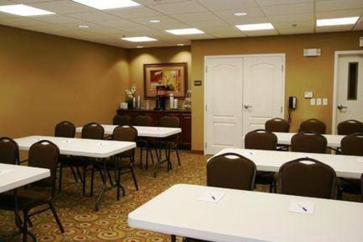 фото отеля Holiday Inn Express and Suites Sioux City-Southern Hills