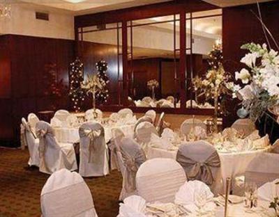 фото отеля Sutton Place Hotel Edmonton