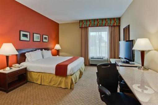 фото отеля Holiday Inn Express Hotel & Suites Oldsmar