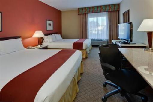 фото отеля Holiday Inn Express Hotel & Suites Oldsmar