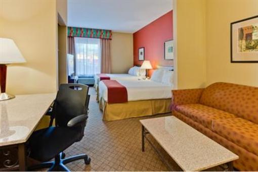 фото отеля Holiday Inn Express Hotel & Suites Oldsmar