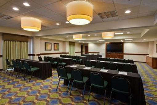 фото отеля Holiday Inn Express Hotel & Suites Oldsmar