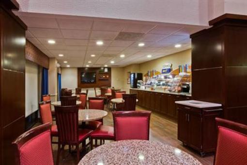 фото отеля Holiday Inn Express Hotel & Suites Oldsmar