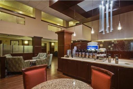 фото отеля Holiday Inn Express Hotel & Suites Oldsmar